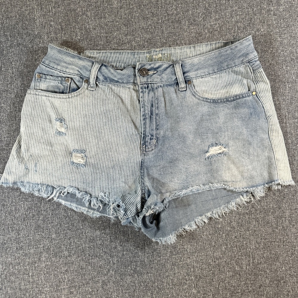 Rewash Patchwork Distressed Denim Shorts Womens Size 13/31 Frayed Hem